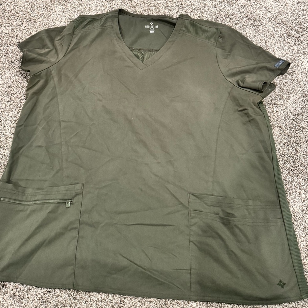 Med Couture Women’s Olive Scrub top